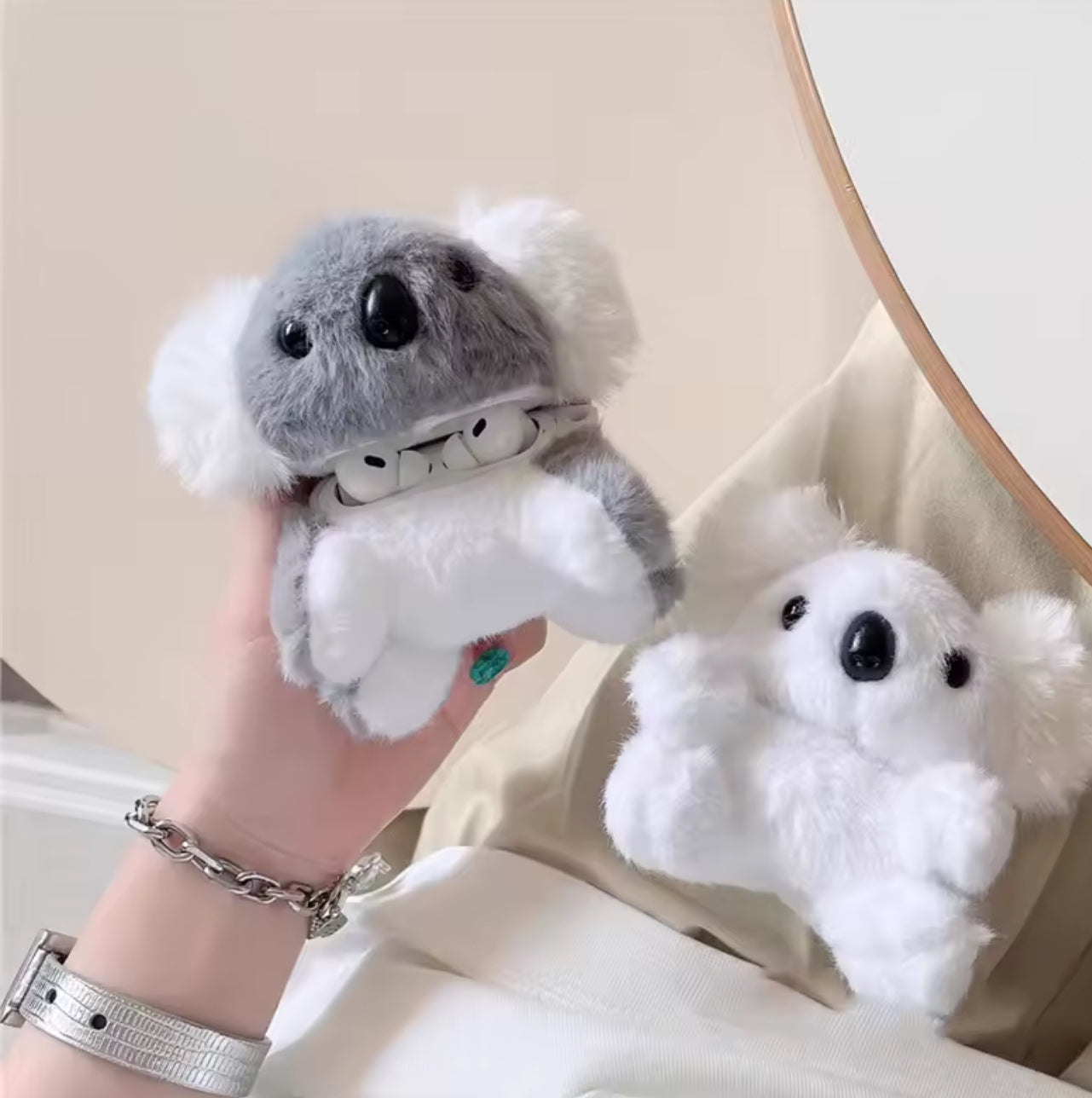 Plushie AirPods case🐘